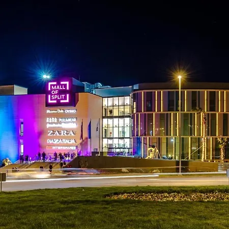 דירה Rose By The & Tennis Courts