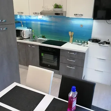 Rose By The & Tennis Courts *