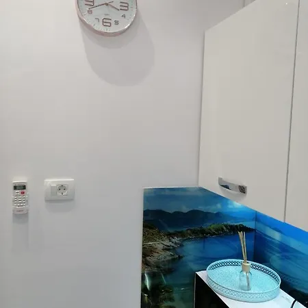 Rose By The & Tennis Courts *